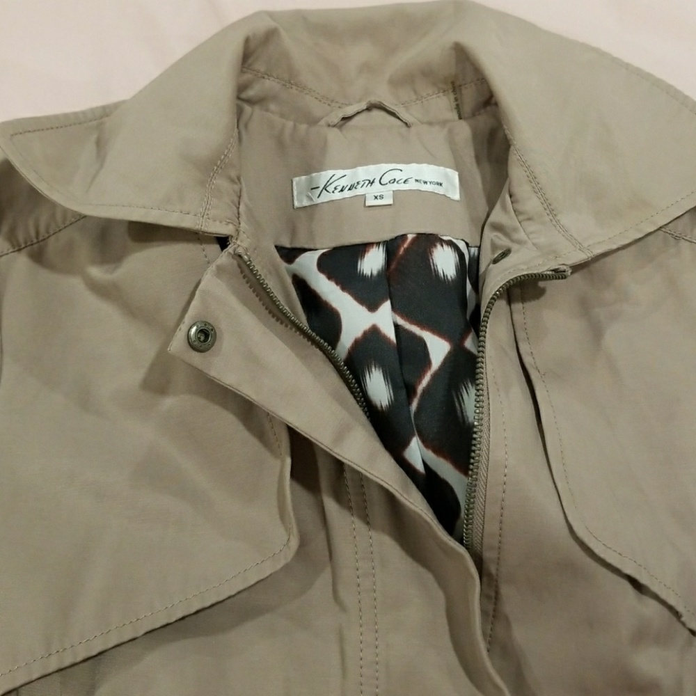 Jackets - Picture 2 of 4